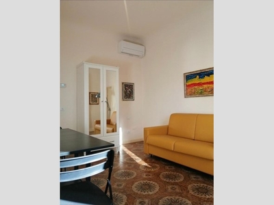 Trilocale in Vendita a Firenze, zona Legnaia, 208'000€, 50 m²