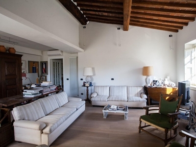 Trilocale in Vendita a Lucca, 380'000€, 90 m²
