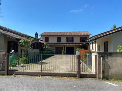 Villa Bifamiliare con giardino a Cavenago d'Adda