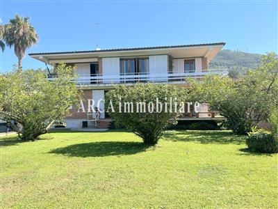 Villa in buono stato di 440 mq.