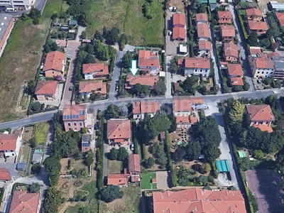 Villa in Vendita a Lucca, 140'220€, 148 m²