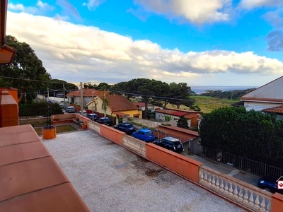 Villa in Vendita a Messina, 253'000€, 210 m²