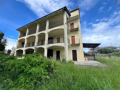 Villa in vendita Novara