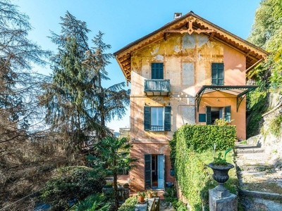 Villa in vendita via Cantoni, 10, Arona, Novara, Piemonte