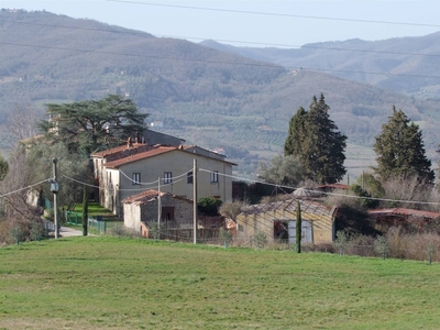 Appartamento indipendente in vendita a Rufina Firenze Masseto