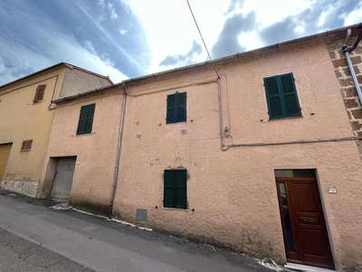 Casa indipendente in vendita a Sorano