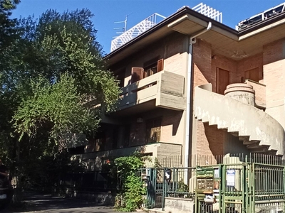 Casa semi indipendente in vendita a Catania Santa Sofia - Policlinico
