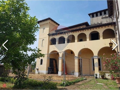 Castello con box, Sant'Agata Fossili podigliano