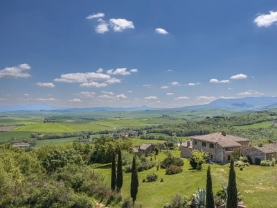 Rustico casale in vendita a San Quirico D'orcia Siena