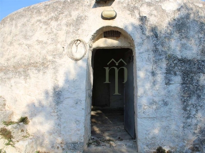 Rustico con giardino a Ostuni