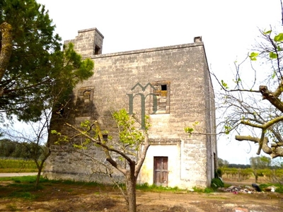 Villa con giardino a Francavilla Fontana