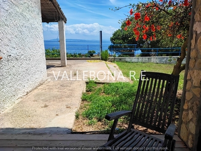 Villa con terrazzo a Carloforte