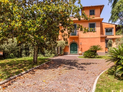 Villa in vendita a Roma - Zona: Cassia