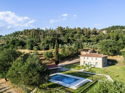 Bellissima casa di campagna Villa Mezzavia con piscina privata a Costiglion Fior