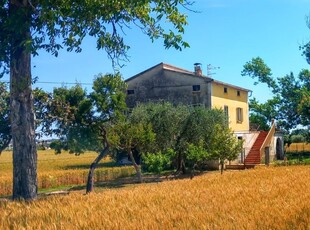 Casa 9 locali di 150 m² in Sant'Omero
