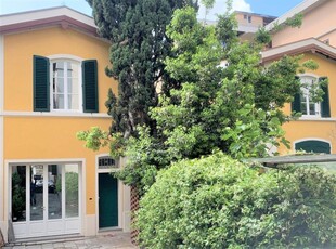 Casa indipendente in vendita a Firenze