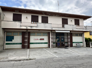 Immobile Commerciale in vendita a Ceregnano - Zona: Ceregnano - Centro
