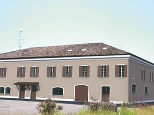 Magazzino in affitto a Novellara