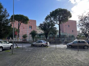 Negozio / Locale in affitto a Salerno - Zona: Carmine