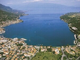 Palazzina commerciale in vendita a Desenzano Del Garda