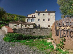 Palazzina commerciale in vendita a Gaiole In Chianti