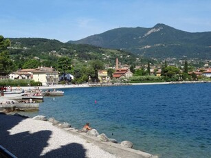 Palazzina commerciale in vendita a San Felice Del Benaco