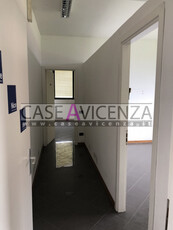 Ufficio / Studio in vendita a Veggiano - Zona: Veggiano - Centro