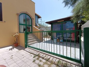 Villa a schiera in vendita a Fiumicino