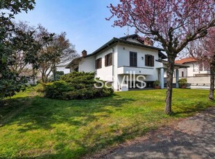 Villa bifamiliare in vendita a Vigevano