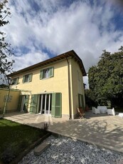 Villa in affitto a Seravezza