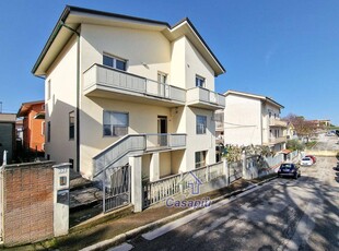 Villa in vendita a Civitanova Marche