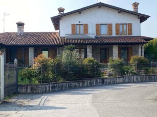 Villa in vendita a Dello