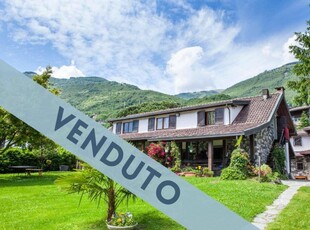 Villa in vendita a Gera Lario