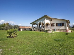 Villa in vendita a Magliano In Toscana