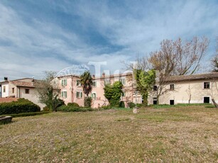 Villa in vendita a Poggio Bustone