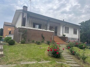 Villa in vendita a Trezzano Sul Naviglio