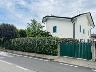 Villa in vendita a Villafranca Di Verona