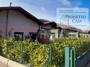 villa indipendente in vendita a Omegna