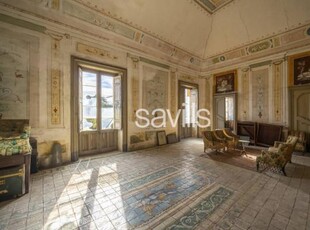 Villa plurifamiliare in vendita a Caltagirone