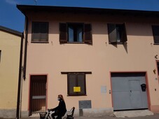 Casa semi indipendente in Via Fratellli Cairoli 9 a Mede