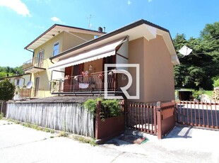 Villa unifamiliare, ottimo stato, 82 m², Centro, Sarsina