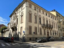 Appartamento in vendita a Torino Centro