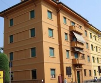 Bilocale in Via Roveggia 6 in zona Golosine a Verona