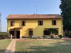 Rustico in vendita a Mortara