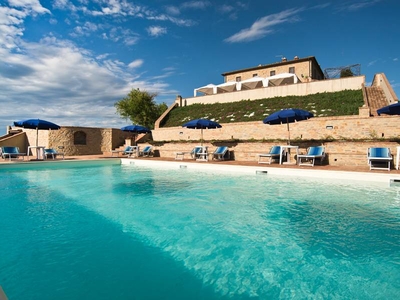 Affascinante casa a Volterra con piscina