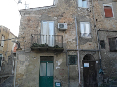 Casa semi indipendente in vendita a Caltanissetta Centro Città
