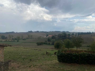 Rustico-Casale-Corte in Vendita ad Siena - 270000 Euro