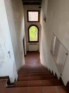 Appartamento a Mantova, 5 locali, 2 bagni, giardino in comune, 140 m²