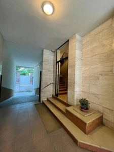 Appartamento a Mantova, 5 locali, 3 bagni, con box, 223 m², 1° piano