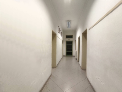 Appartamento a Pistoia, 5 locali, 2 bagni, 158 m², classe energetica G